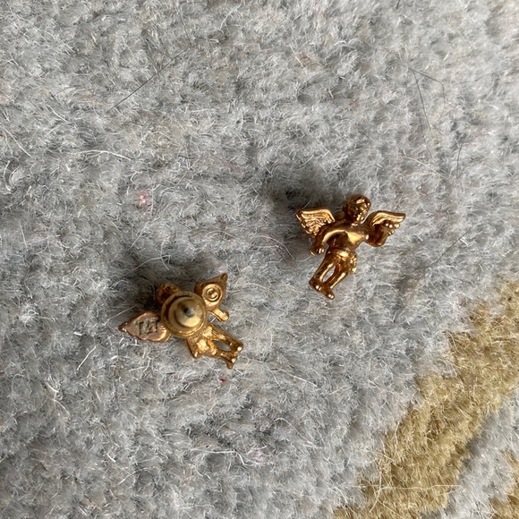 Vintage 60s Gold Angel T&T Signed Earring Studs Unique Rare - Picture 2 of 2